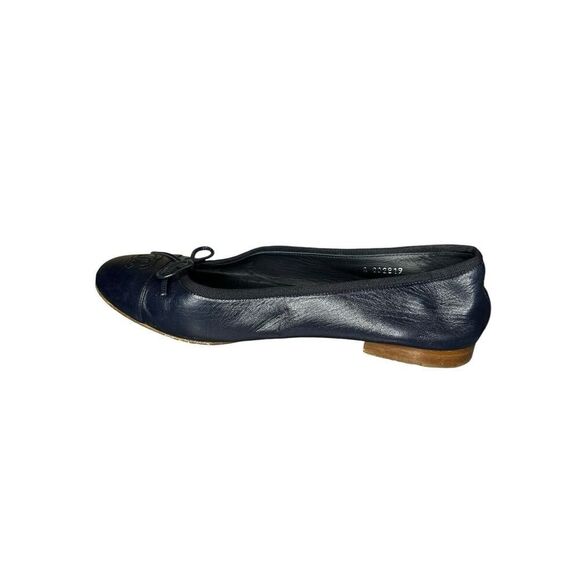 Chanel Navy Leather CC Toe Cap Ballet Flats 40.5 - Picture 8 of 14